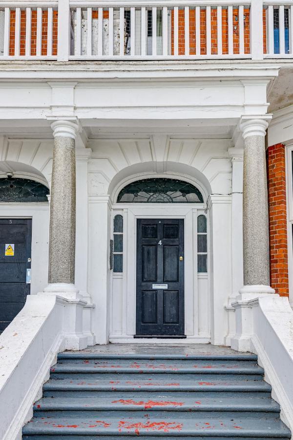 Beachside Bolthole Apartment Margate